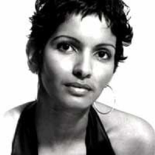 Halle Berry Lookalike