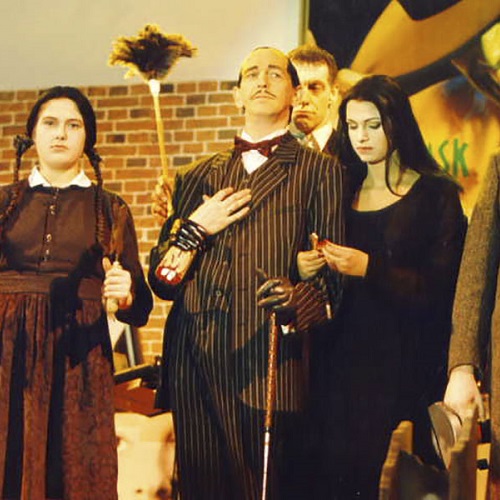 De The Adams Family Lookalike